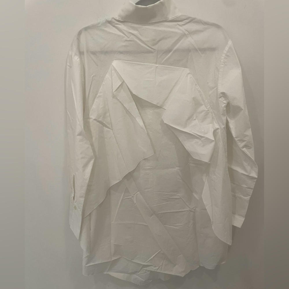 BALOSSA White HightLow Button Up Cuff Sleeve Collar
Blouse Oversize 6
Beautiful - Picture 2 of 5